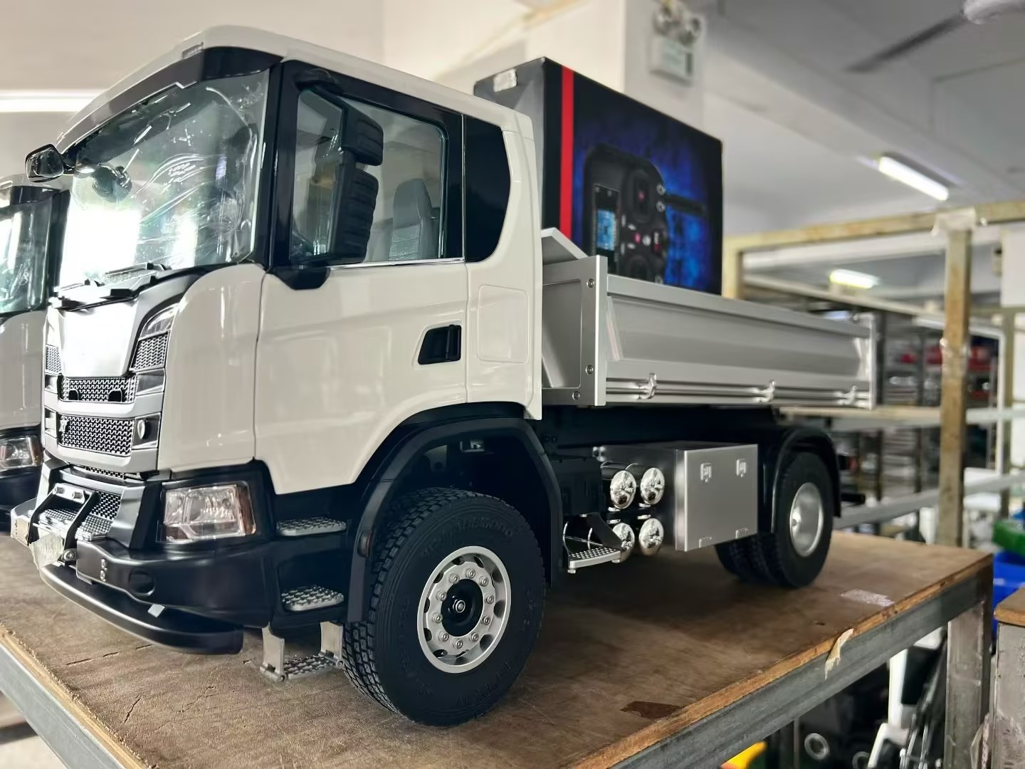 Camion benne télécommandé 4x4  - Rc Hobby Dump Truck avis et prix
